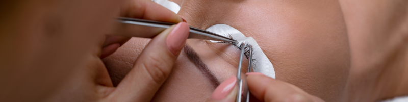 Como minimizar os riscos da extensão de cílios Como minimizar os riscos da extensão de cílios