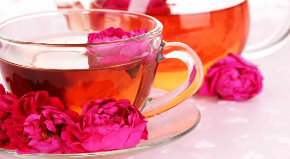 Chá de rosas: saúde, bem-estar e tradição em uma xícara