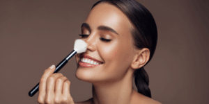 Maquiagem: os cuidados com os produtos e a pele
