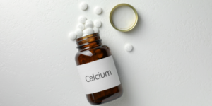 Cálcio: alimentos para fortalecer ossos e cuidar da saúde