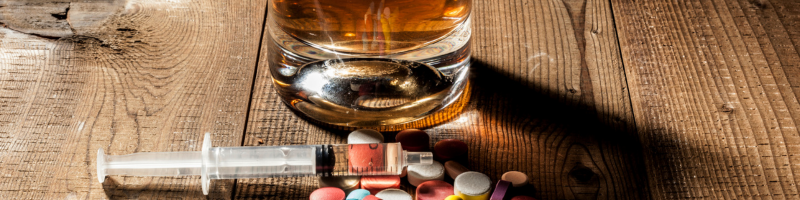 Mistura de substâncias alcoólicas com medicamentos Mistura de substâncias alcoólicas com medicamentos